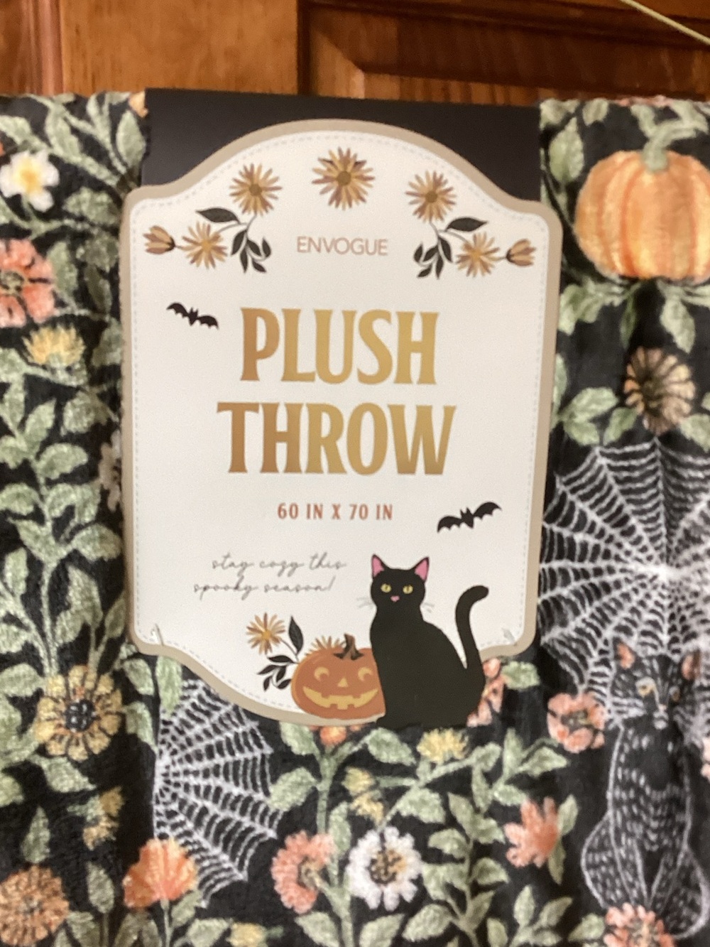 Gorgeous Envogue  Plush Halloween Blanket - Picture 3 of 5
